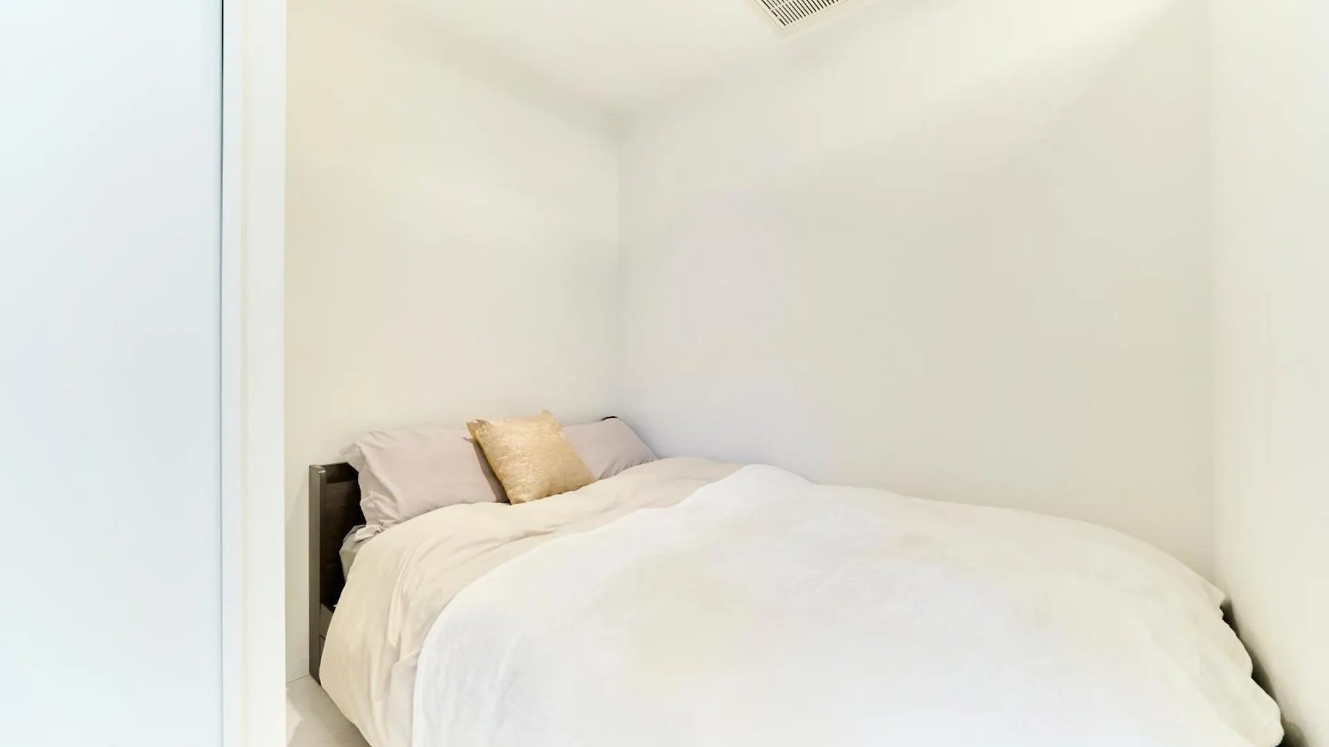 7-Minute Walk From Matsuya-Machi Station! Room 402 大阪 公寓